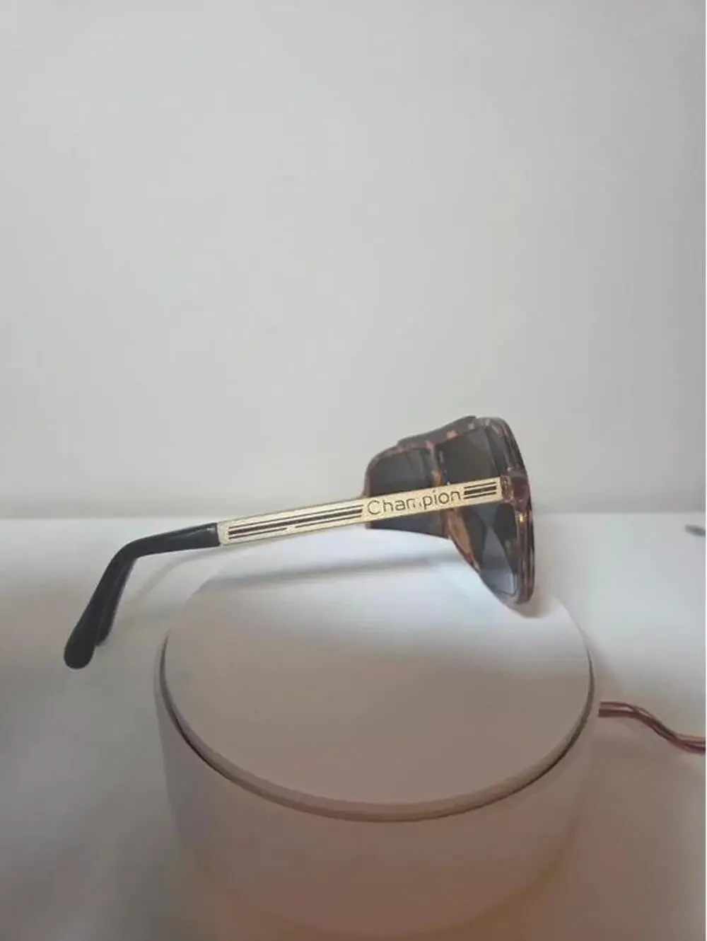 VTG Champion Tortoiseshell Aviator Sunglasses Gold Metal Arms Shield Sport Shade